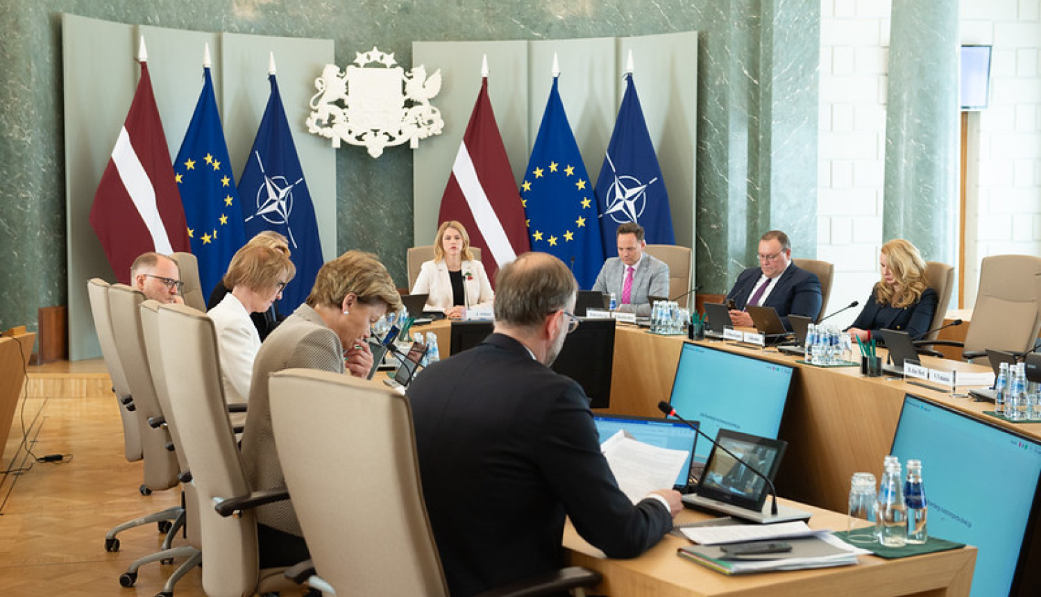 Ministru prezidente Evika Siliņa vada valdības sēdi