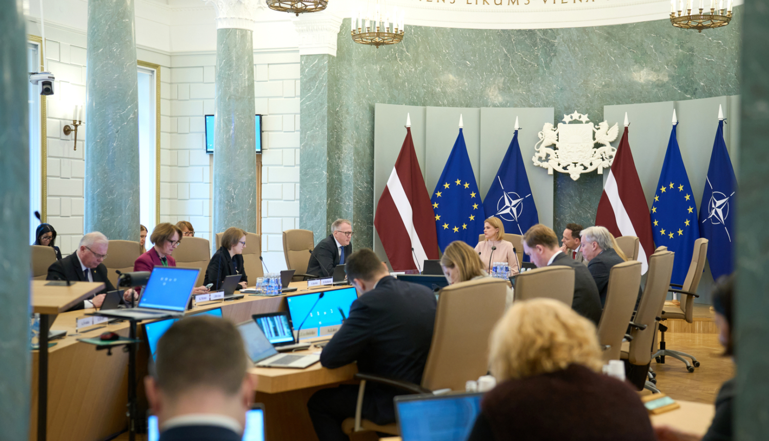 Ministru prezidente Evika Siliņa vada Stratēģiskās vadības tematiskās komitejas sēdi