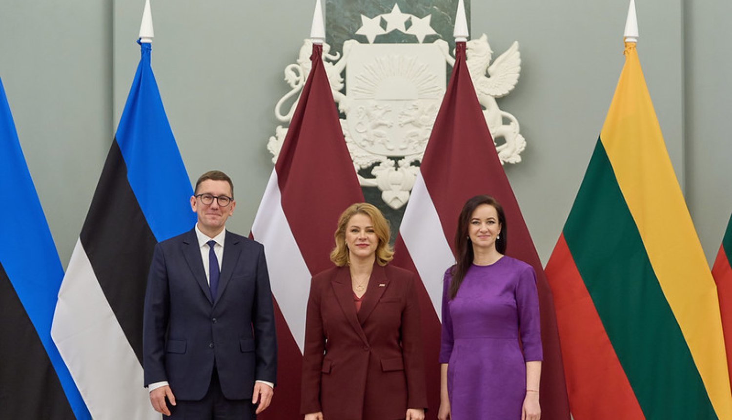 Latvijas Ministru prezidentes Evikas Siliņas vadībā Rīgā notika Baltijas Ministru padomes premjerministru sanāksme, kurā piedalījās Igaunijas premjerministrs Kristens Mihals un Lietuvas premjerministre Inga Ruģiniene. 