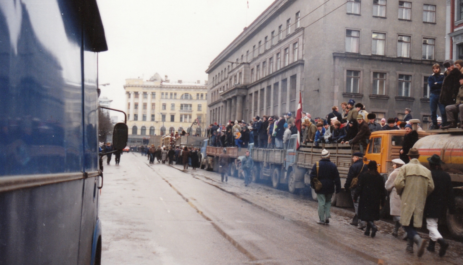 Barikāžu dalībnieki pie Latvijas Republikas Ministru Padomes