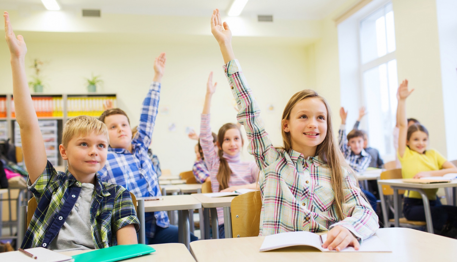 Piešķir naudas balvas skolēniem un viņu pedagogiem par starptautiskajiem sasniegumiem