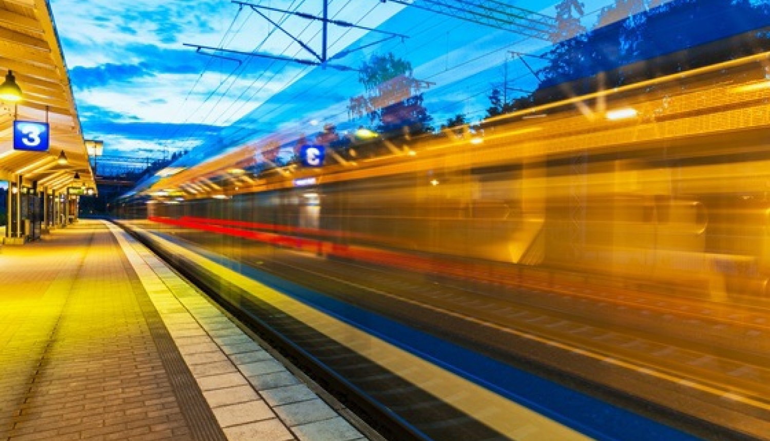 Valdība atbalsta Rail Baltica projekta realizācijā iespēju integrēt apkalpojošo transporta infrastruktūru