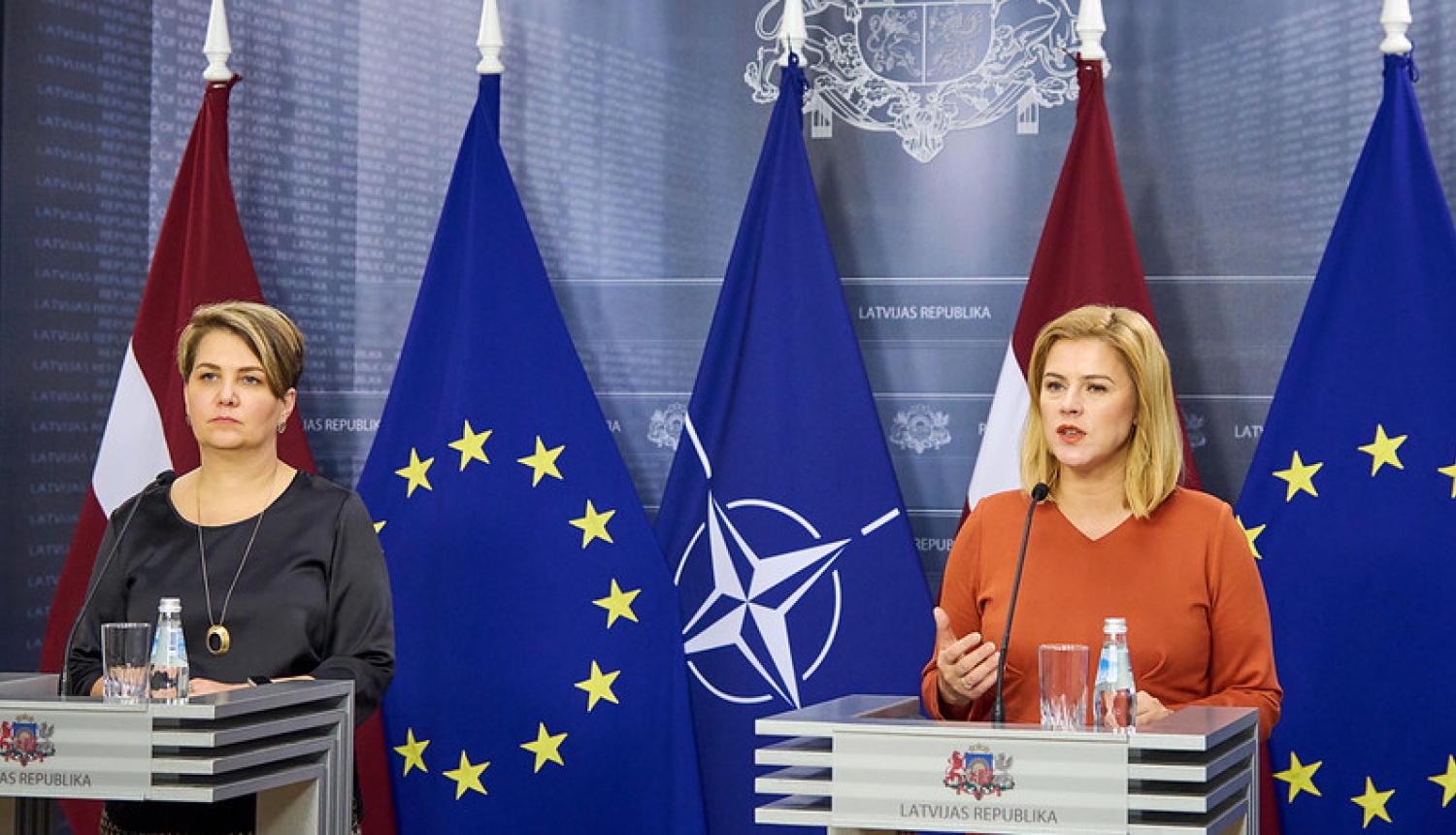 Foto no Ministru prezidentes Evikas Siliņas un FICIL valdes priekšsēdētājas Zlatas Elksniņas-Zaščirinskas preses konferences