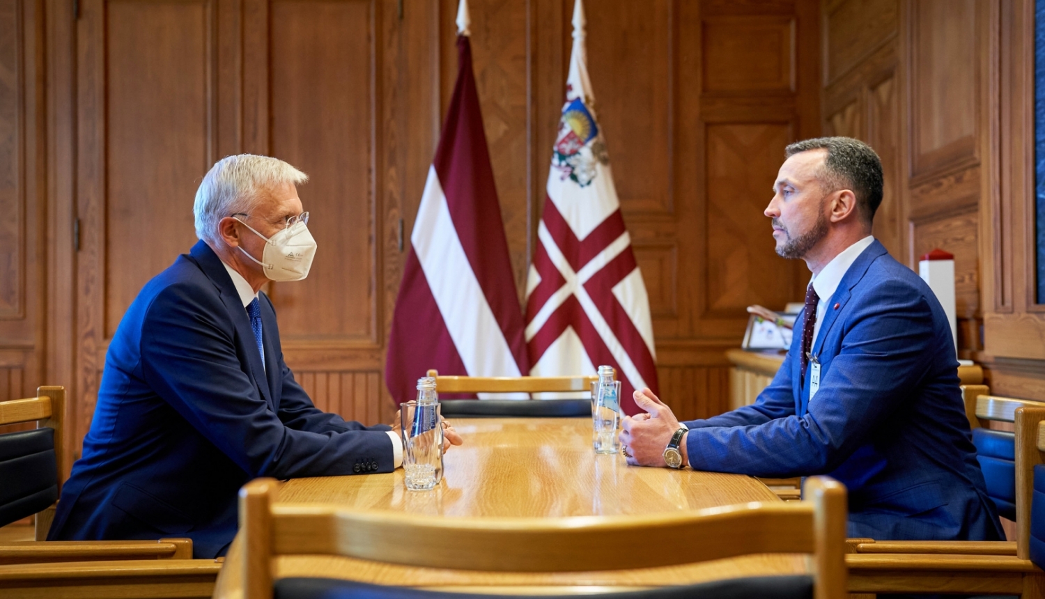 Ministru prezidents tiekas ar Iekšlietu ministra amata kandidātu K. Eklonu