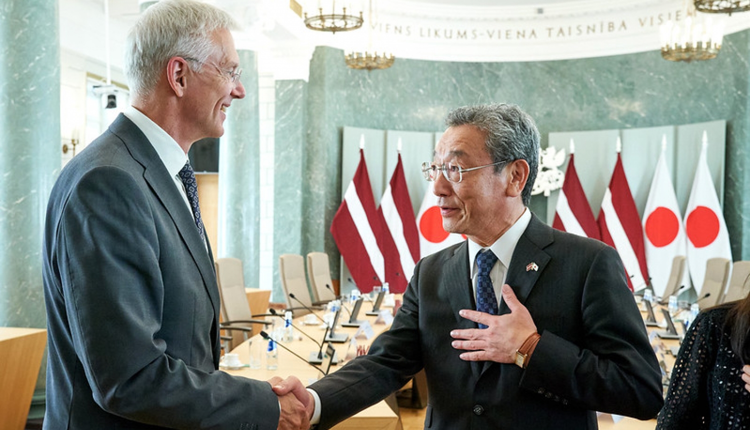 Kariņš un Nagahama