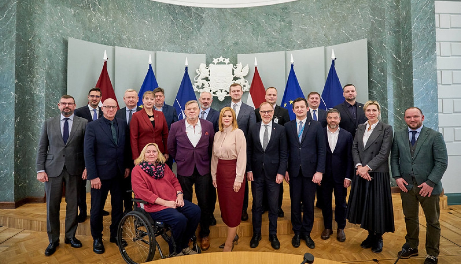 Latvijas Nacionālās sporta padomes sēdes dalībnieki Ministru kabineta Zaļajā zālē. 