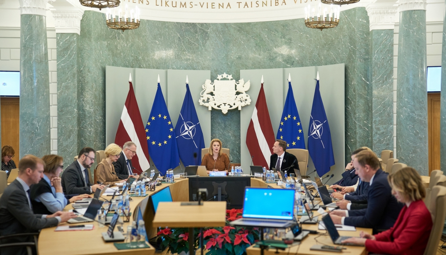 Valdības ministri piedalās Ministru kabineta sēdē