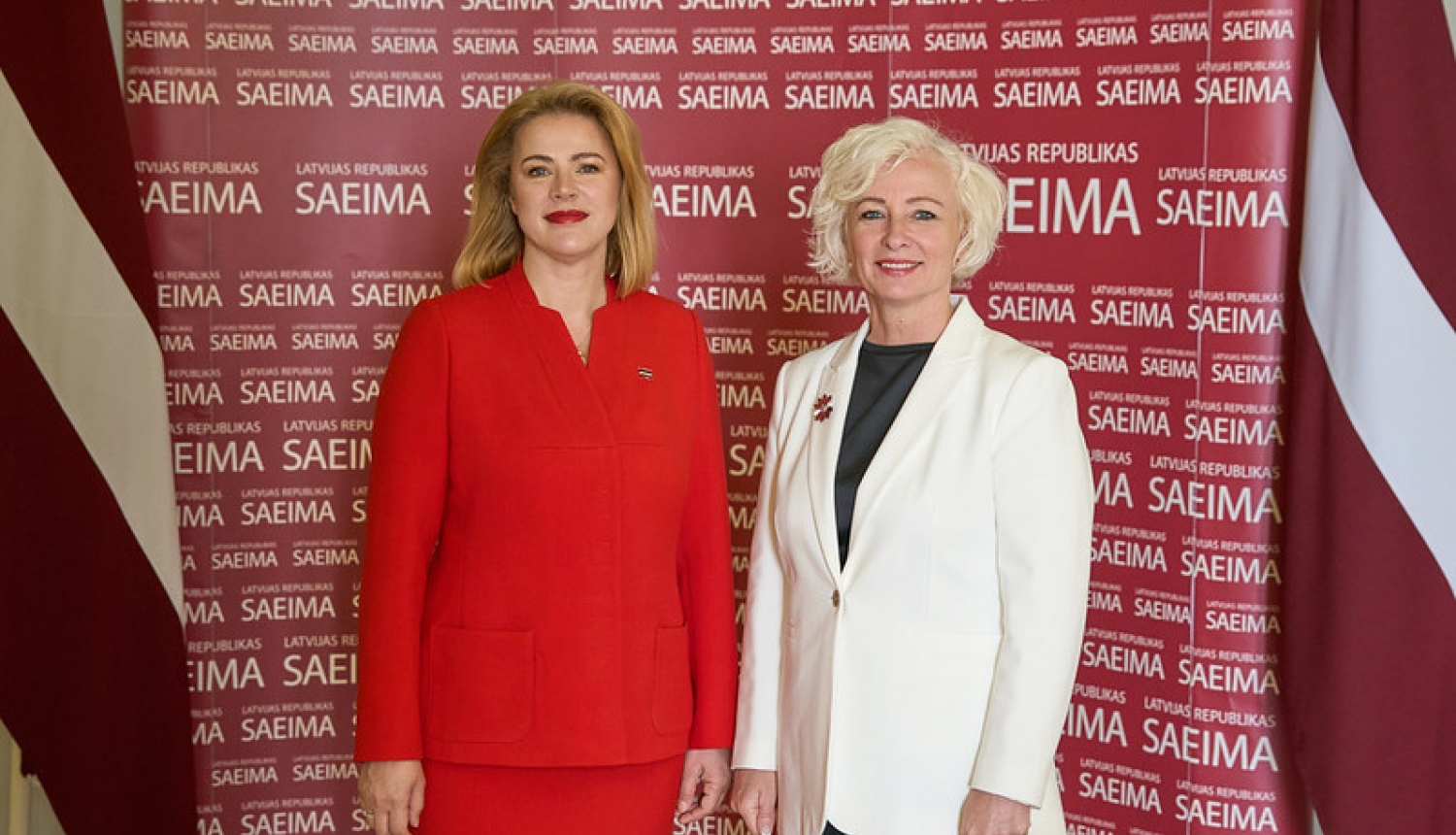 Ministru prezidente Evika Siliņa un Saeimas priekšsēdētāja Daiga Mieriņa