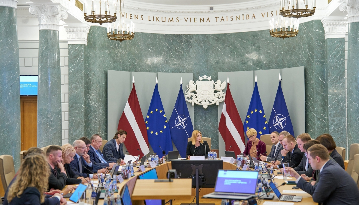 Ministru prezidente Evika Siliņa vada Nacionālās sporta padomes sēdi Ministru kabinetā