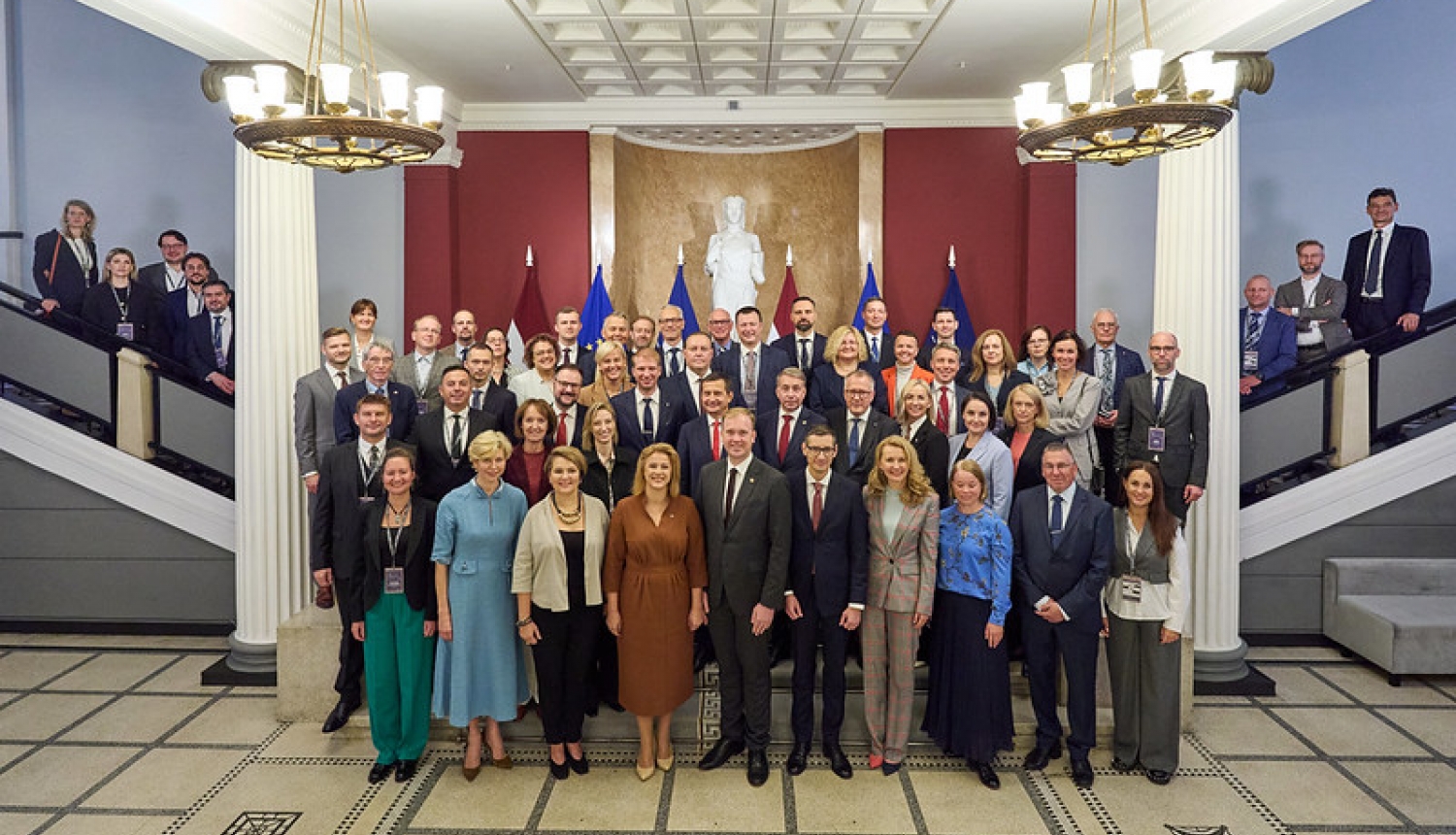 Valdības un Ārvalstu investoru padomes Latvijā (FICIL) kopīgs foto