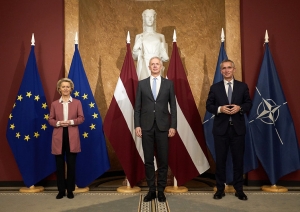 Ministru prezidents Krišjānis Kariņš tiekas ar Eiropas Komisijas priekšsēdētāju Urzulu fon der Leienu un NATO ģenerālsekretāru Jensu Stoltenbergu 